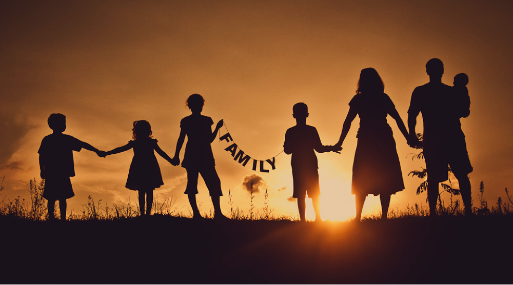 靈風再起，跨代同行